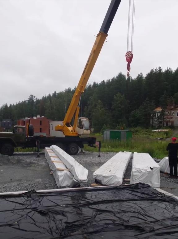 Разгрузили  домокомплект  в Миассе